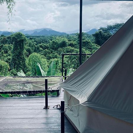 فندق Tanoshi Glamping In Khao Sok Khao Sok National Park المظهر الخارجي الصورة