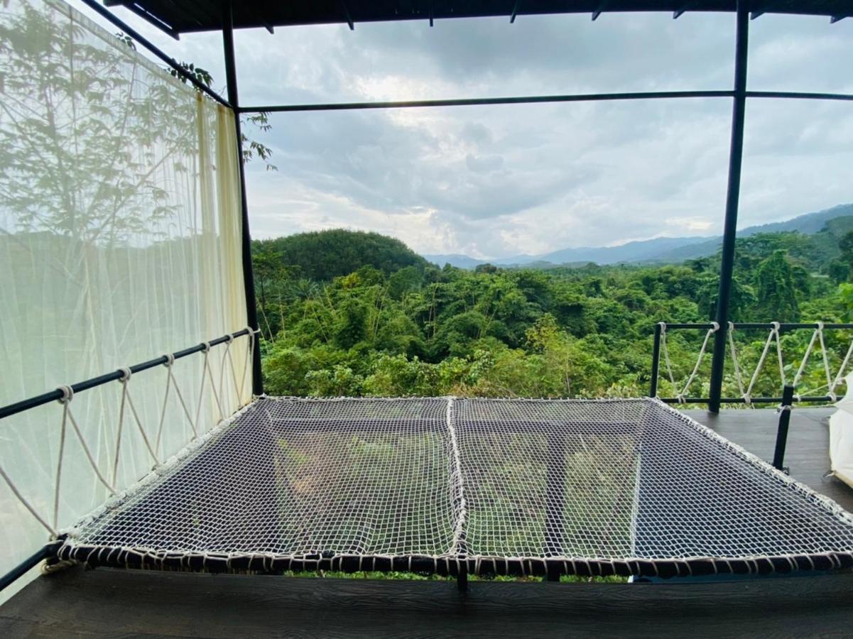 فندق Tanoshi Glamping In Khao Sok Khao Sok National Park المظهر الخارجي الصورة